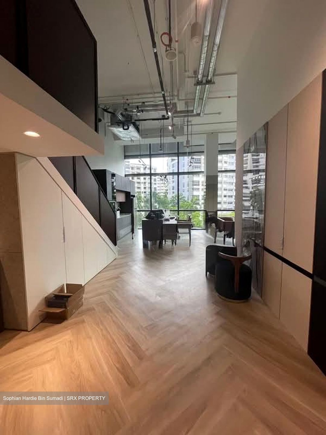 Woods Square (D25), Office #560992601
